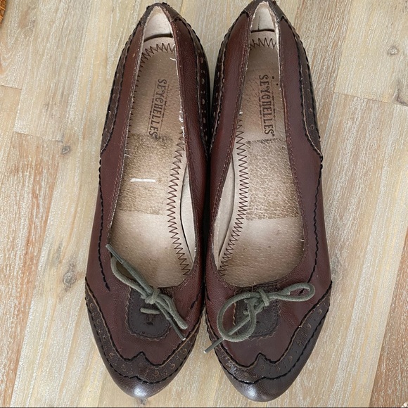 Seychelles Brogue Kitten Heels - Picture 5 of 5